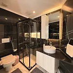 דירה Sa Apartments! Luxury 2bd Duplex 200m To The אלאניה