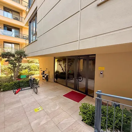 Sa Apartments! Luxury 2bd Duplex 200m To The דירה