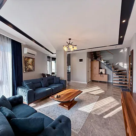 Sa Apartments! Luxury 2bd Duplex 200m To The דירה