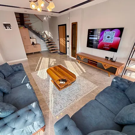 Sa Apartments! Luxury 2bd Duplex 200m To The דירה *