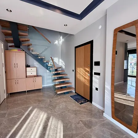 Sa Apartments! Luxury 2bd Duplex 200m To The דירה *