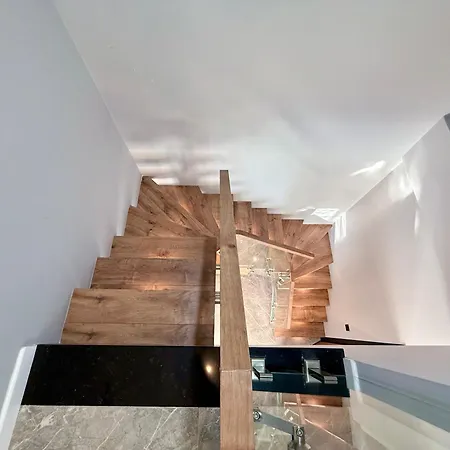 Sa Apartments! Luxury 2bd Duplex 200m To The
