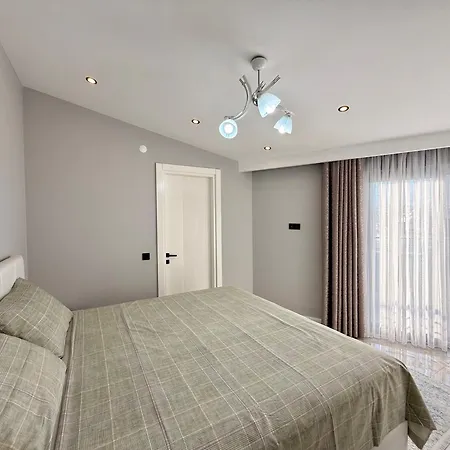 Sa Apartments! Luxury 2bd Duplex 200m To The דירה *