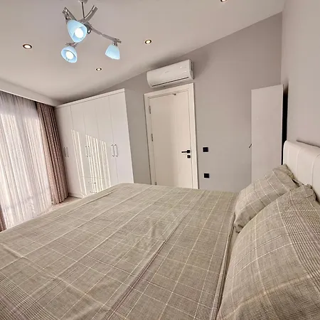 Sa Apartments! Luxury 2bd Duplex 200m To The אלאניה