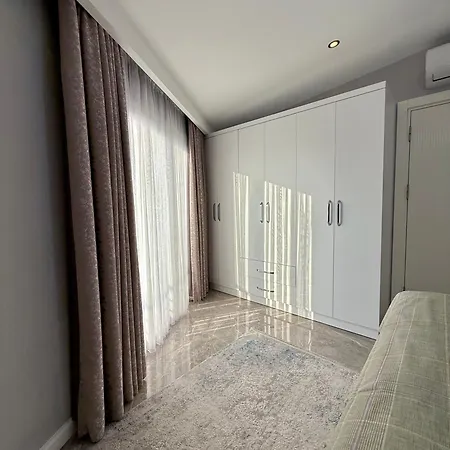 Sa Apartments! Luxury 2bd Duplex 200m To The דירה
