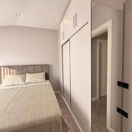 דירה Sa Apartments! Luxury 2bd Duplex 200m To The אלאניה
