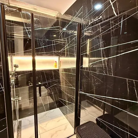 Sa Apartments! Luxury 2bd Duplex 200m To The * אלאניה